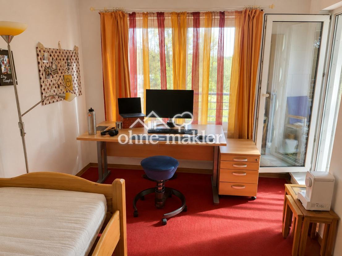 Gäste-/Arbeitszimmer