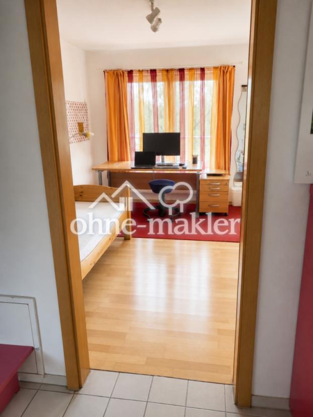 Gäste-/Arbeitszimmer