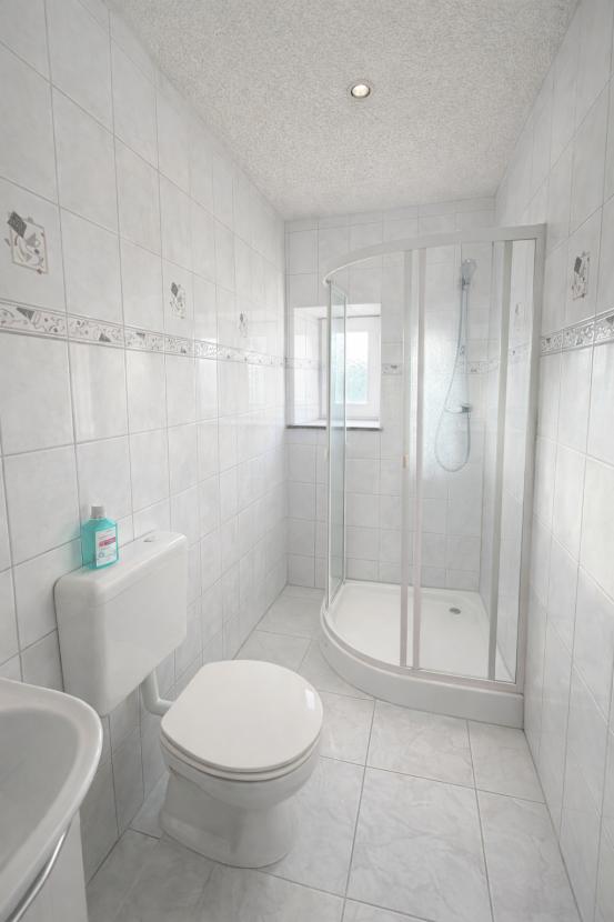 Badezimmer EG rechts