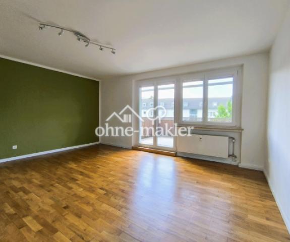 Sonnendurchflutetes Wohnzimmer