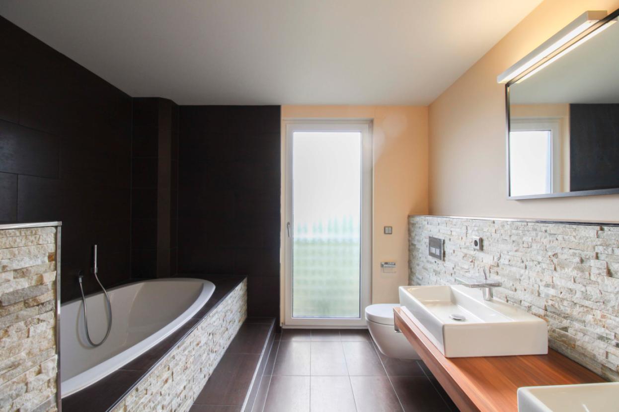 Badezimmer im OG 1