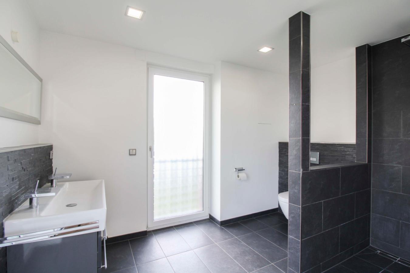 Badezimmer im OG 2