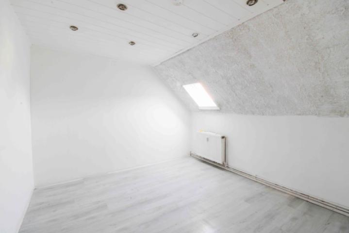 Schlafzimmer III