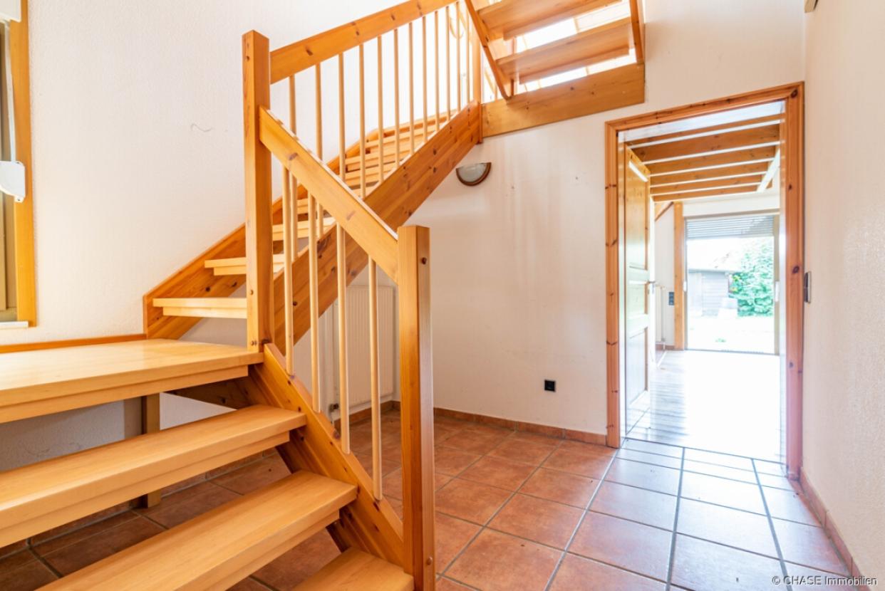NG,EG - Eingang, Treppe zum OG