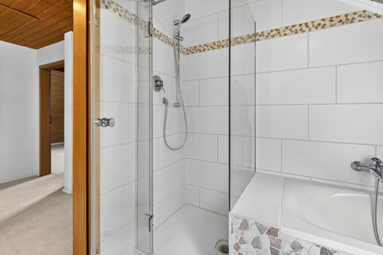 Dusche im OG