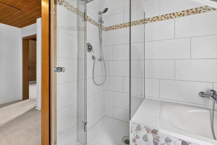 Dusche im OG