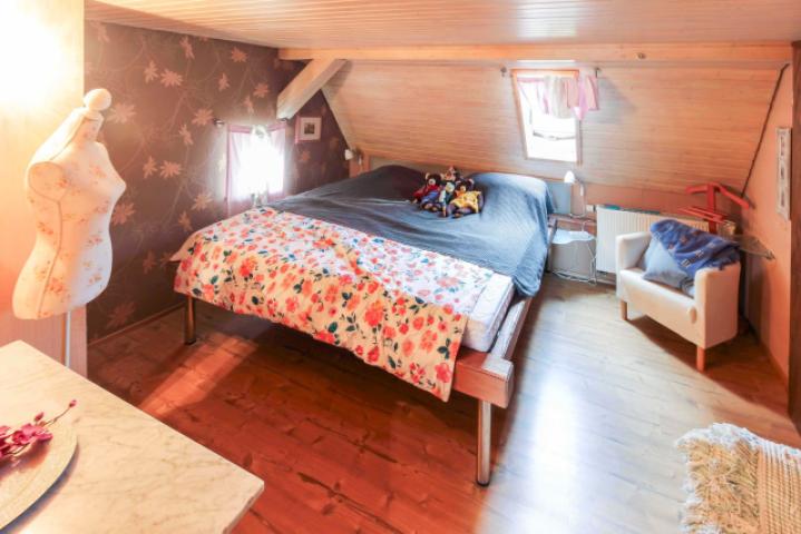 Schlafzimmer DG