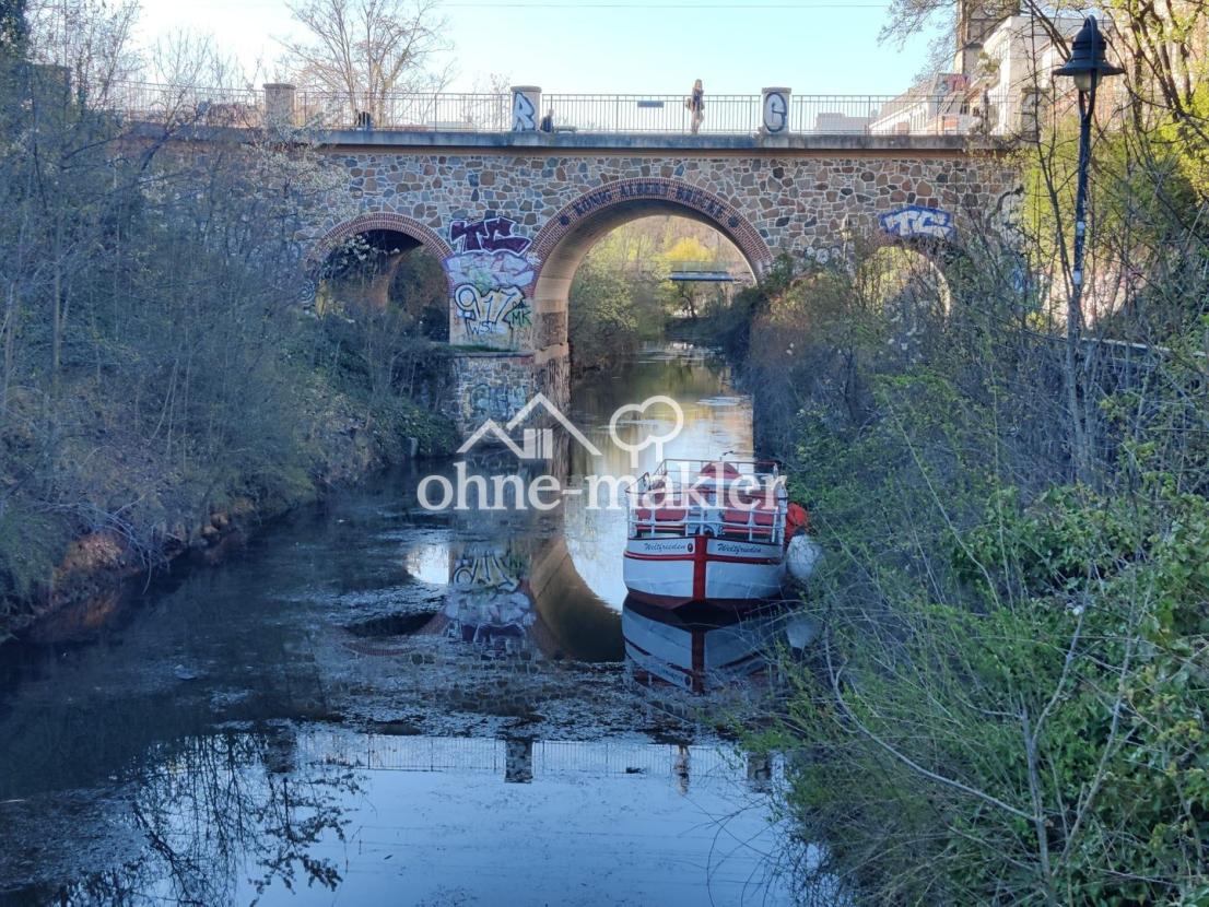 surroundings - canal