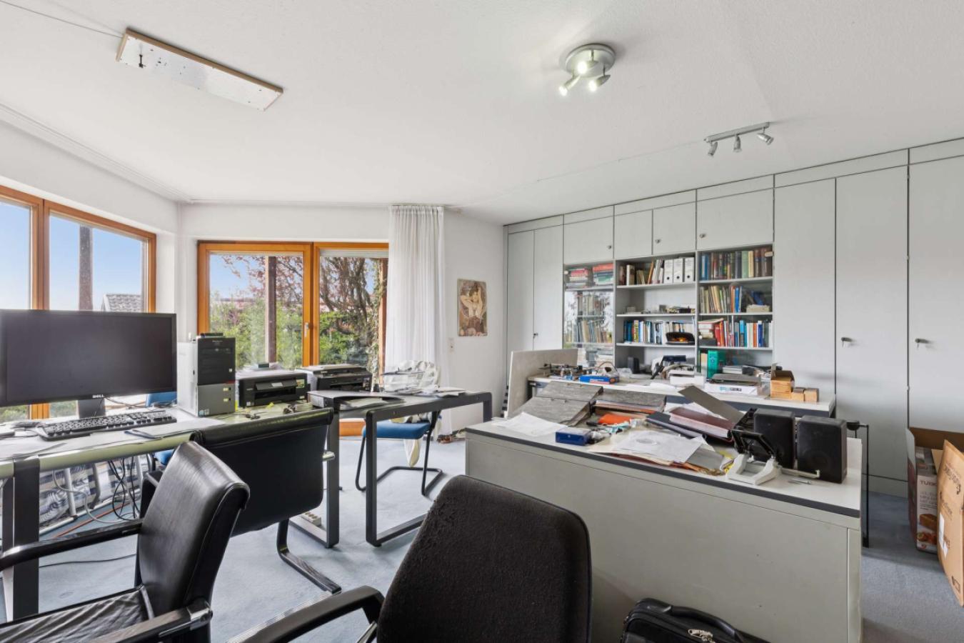 Büro UG