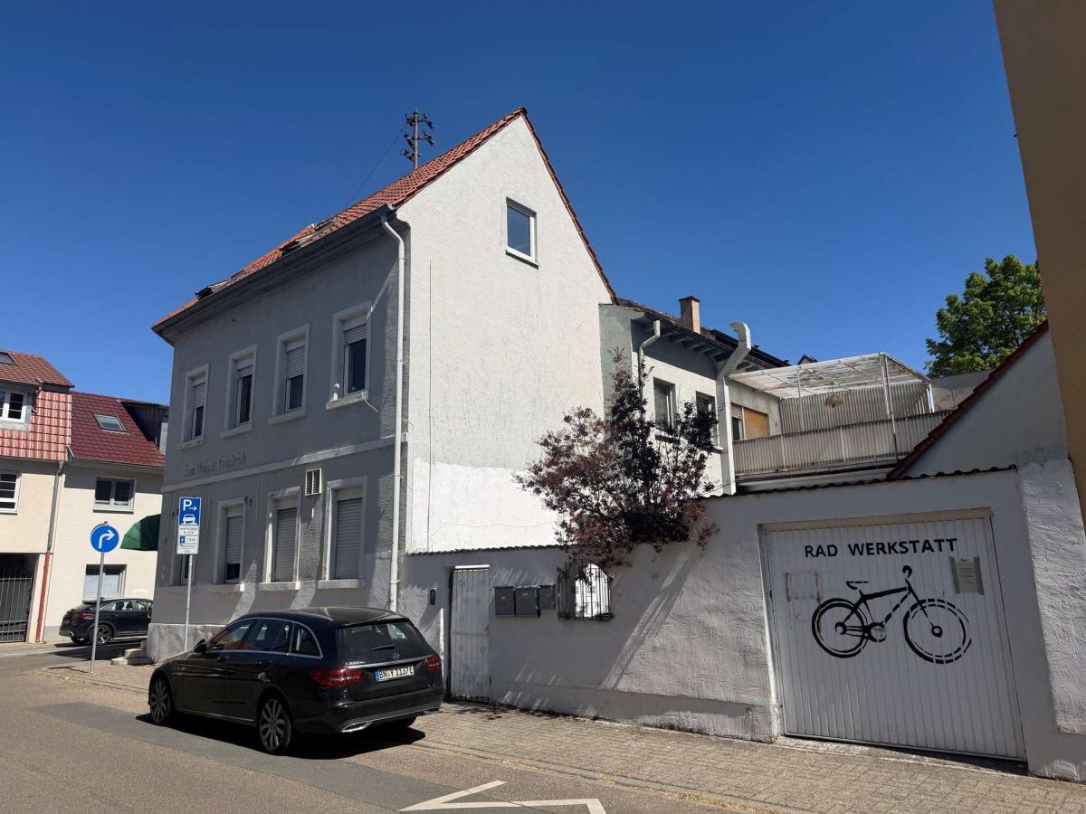 Luisenstr. aussen 1