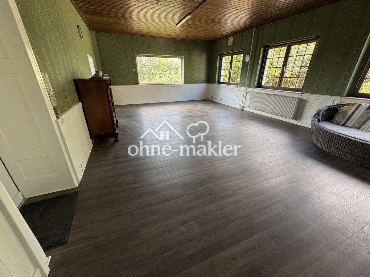 Büro/ Wohnzimmer/ Schlafzimmer