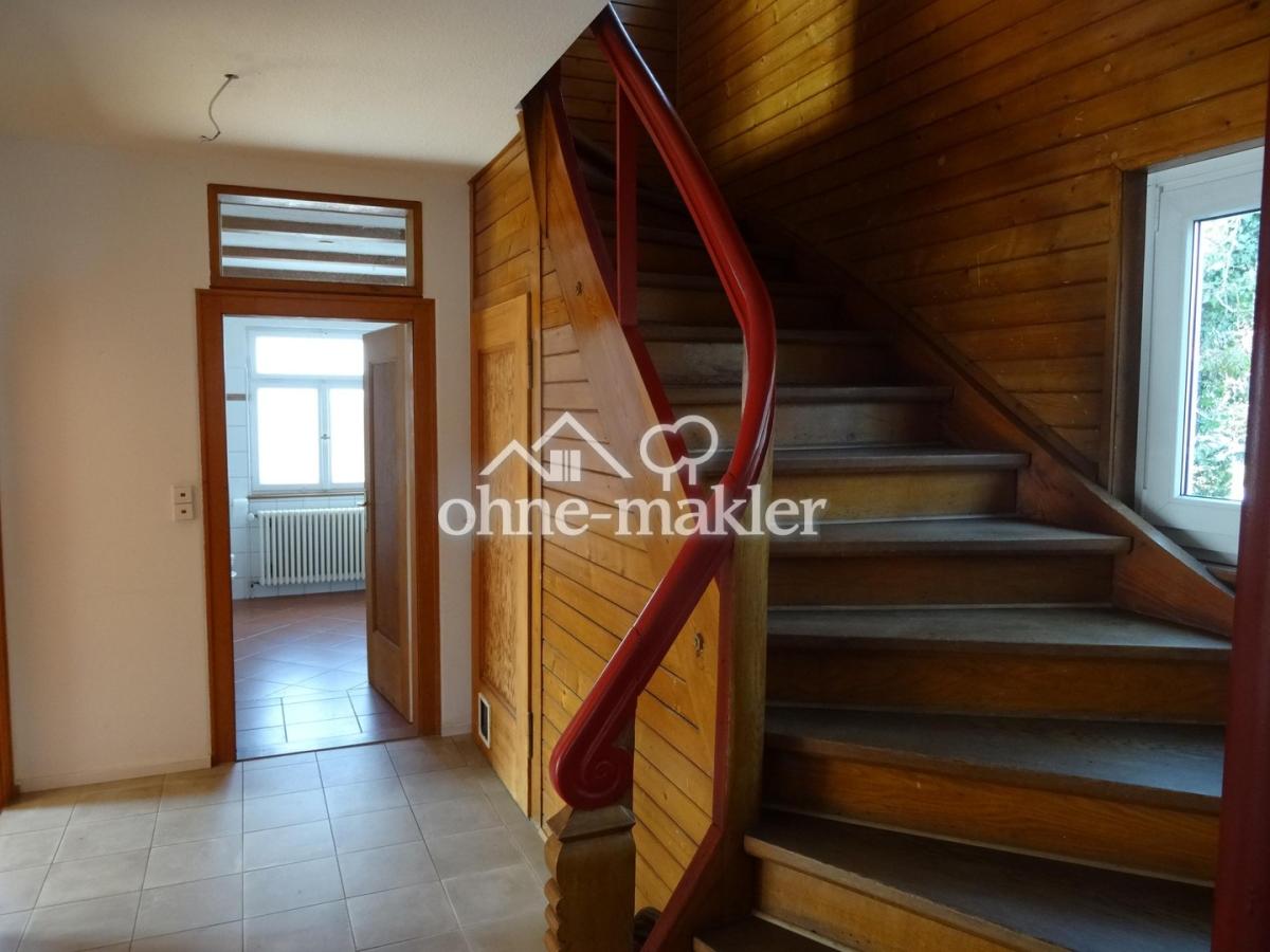 Flur, Holztreppe