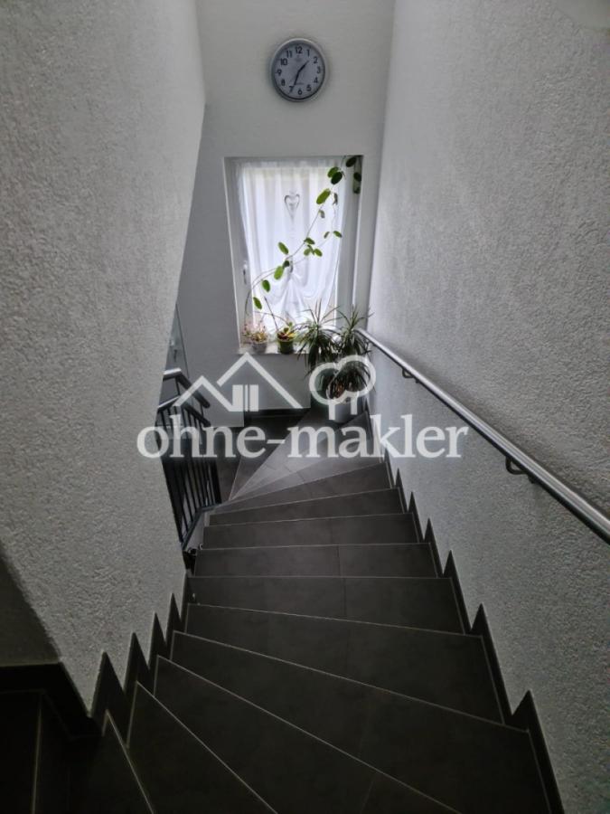 Treppe zum 1. OG