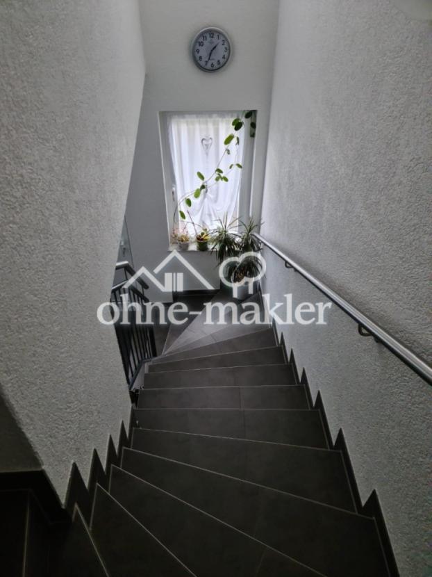 Treppe zum 1. OG