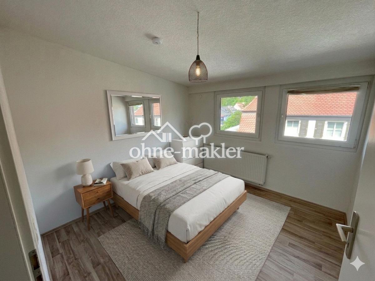 Schlafzimmer 1