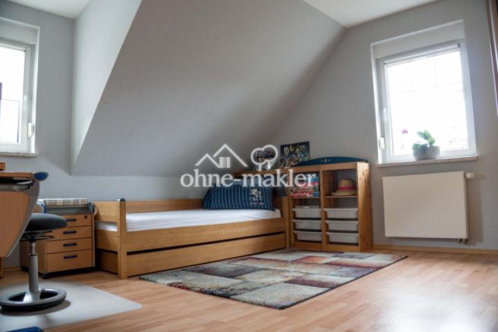 Kinderzimmer 1, Bett