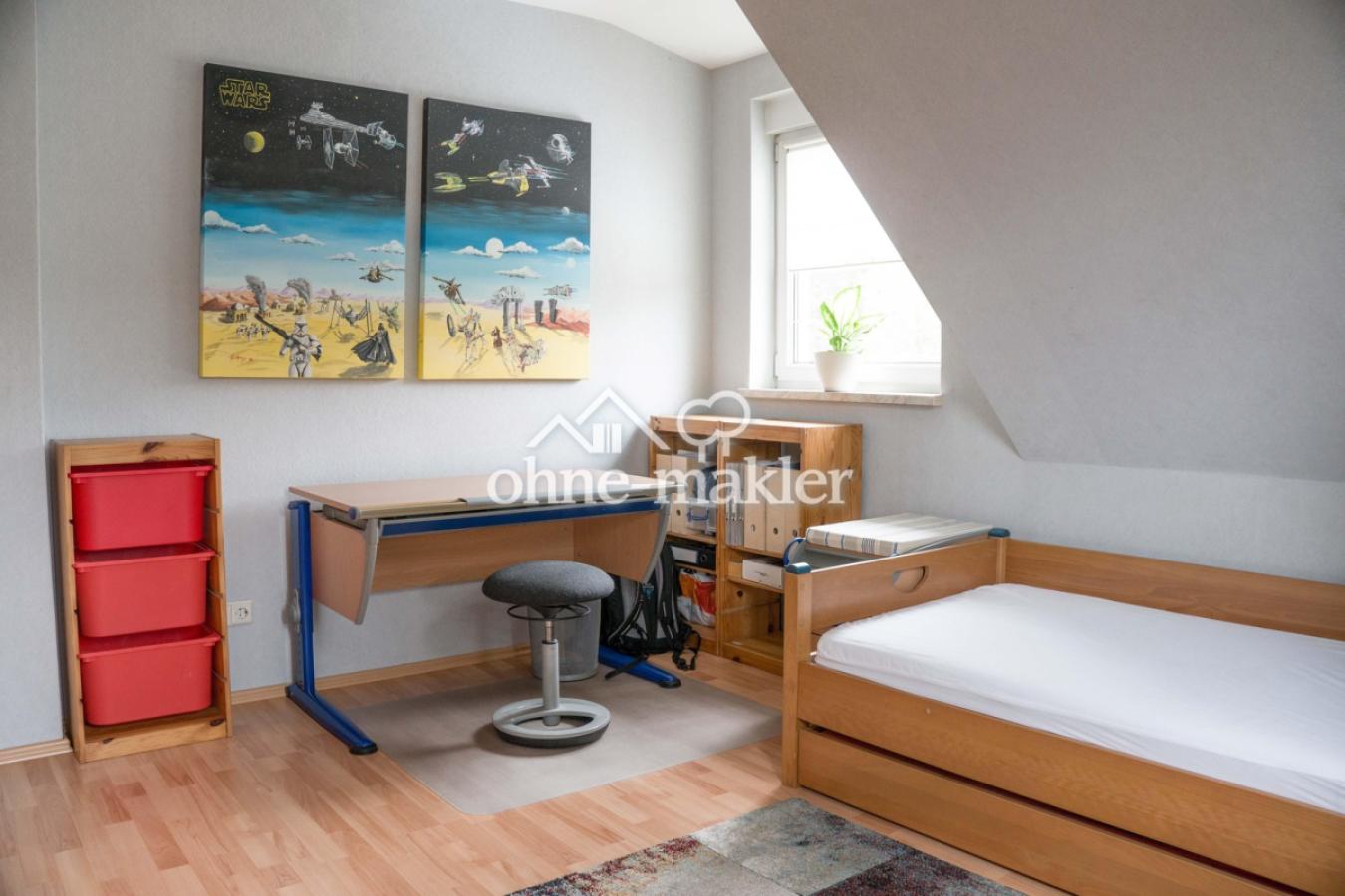 Kinderzimmer 1, Schreibtisch