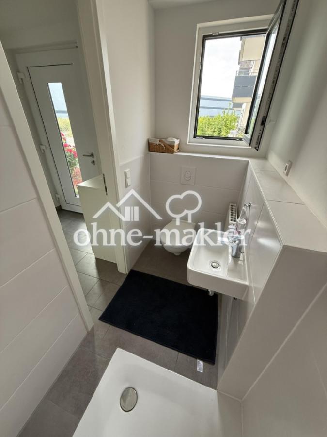 EG Badezimmer mit Dusche