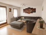 EG_Wohnzimmer-Ecksofa_KI