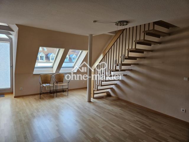 Wohnzimmer 1. DG mit Treppe