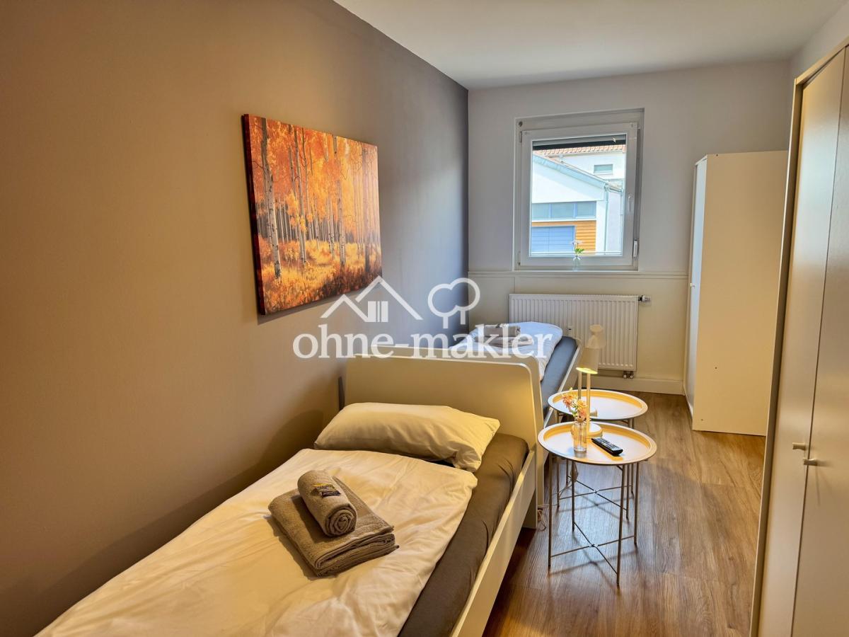 ROOM2