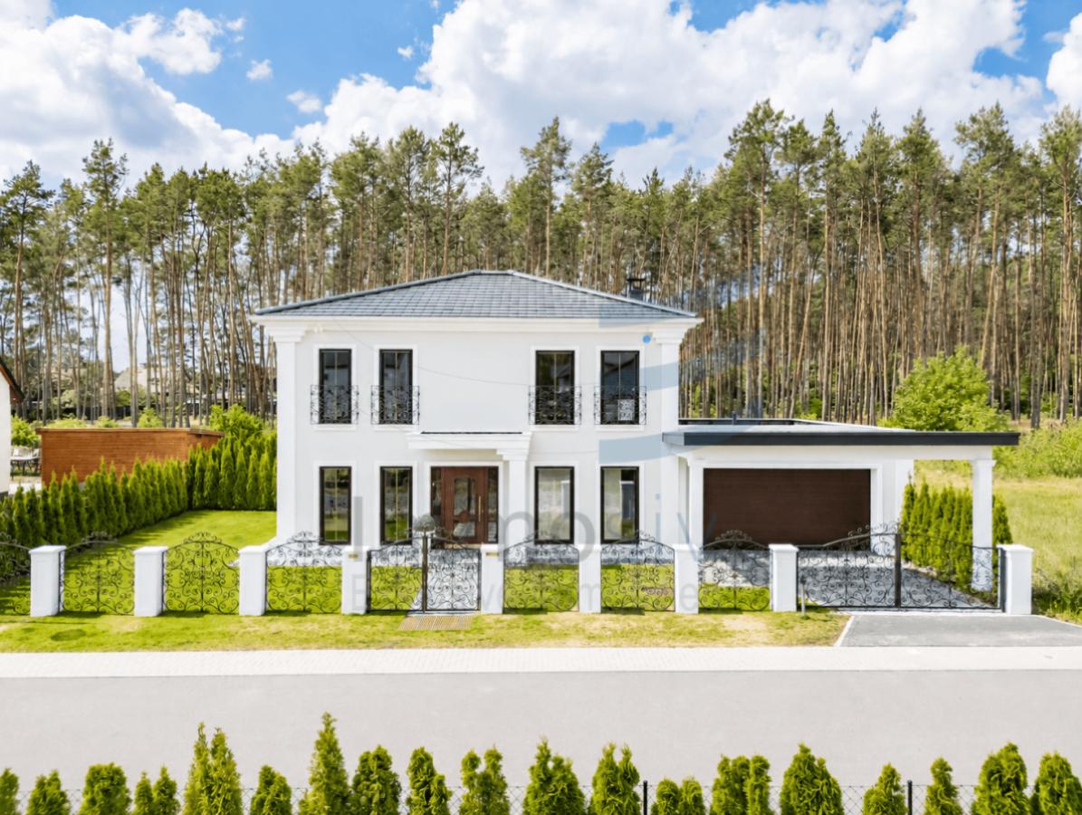 Haus mit Carport KI generiert