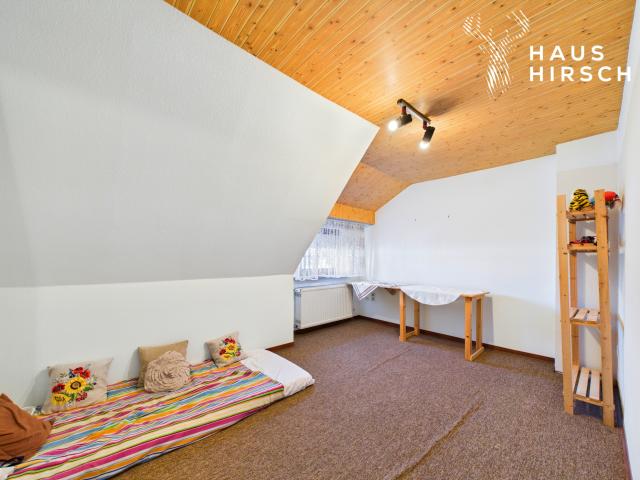 Schlafzimmer 1 DG