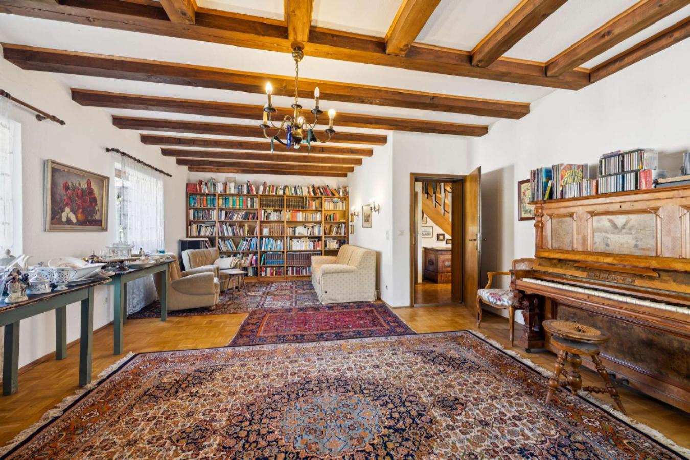 Wohnzimmer Altbau