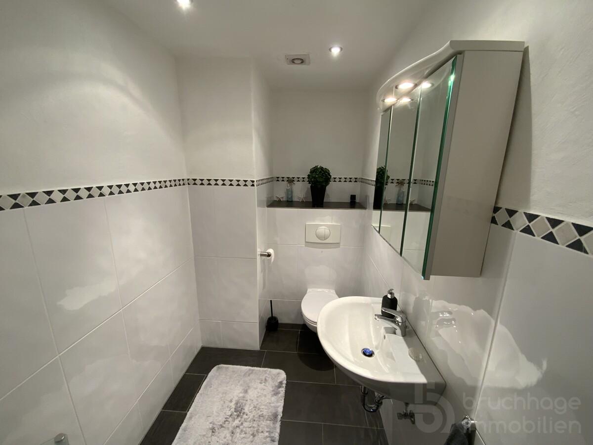Hauptwohnung Gäste-WC