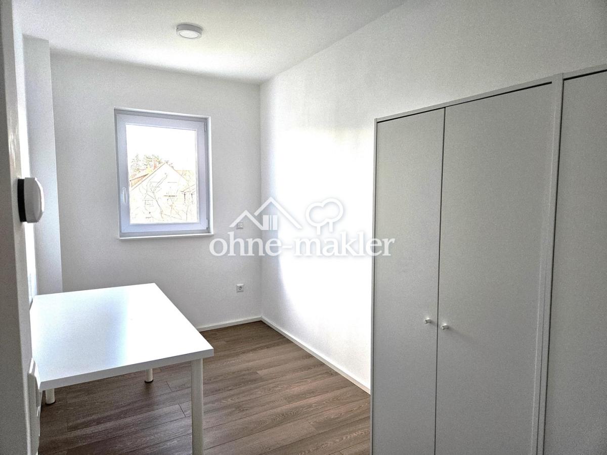 Arbeits- / Ankleidezimmer