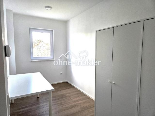 Arbeits- / Ankleidezimmer