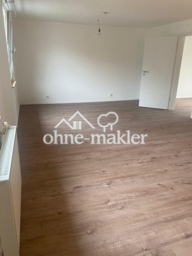 Geräumiges, großes Wohnzimmer