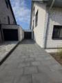 Garage und Stellplatz
