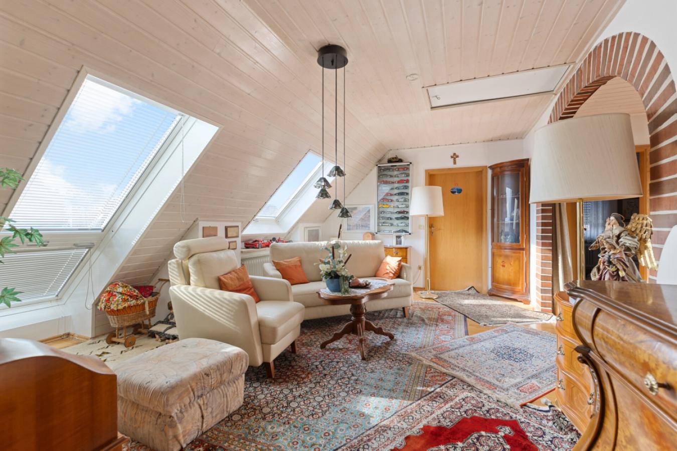 Wohnzimmer DG