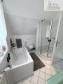 Badezimmer OG Wanne und Dusche