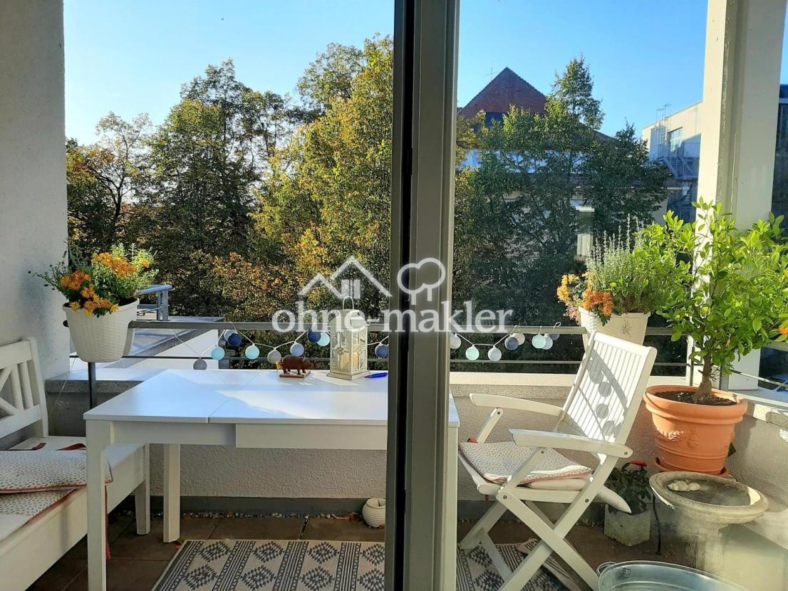 Balkon mit Abendsonne