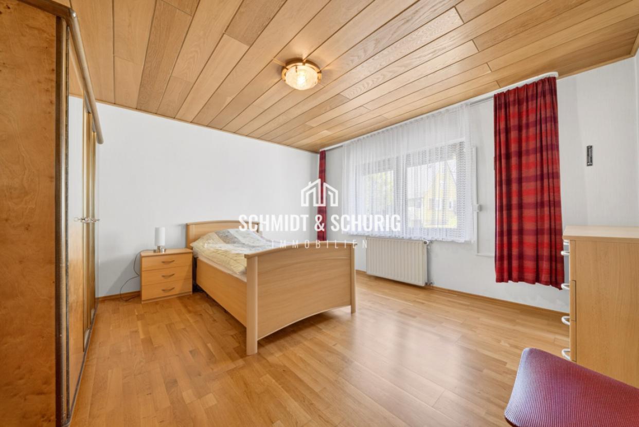 Schlafzimmer / Erdgeschoss