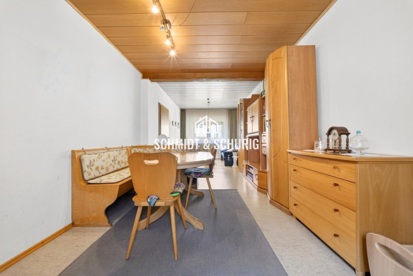 Wohn- und Esszimmer  / Erdgeschoss