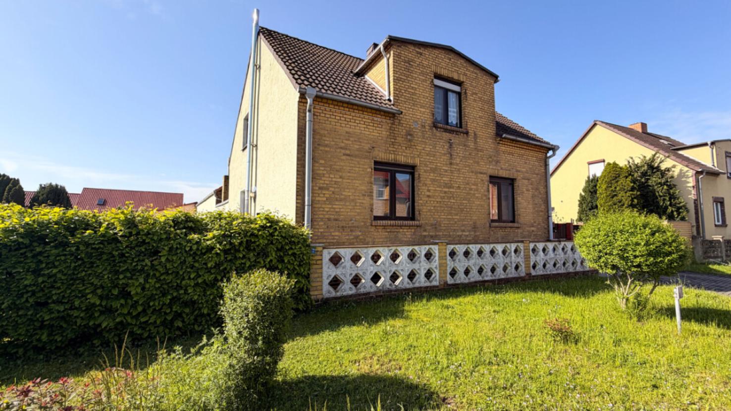 Straßenansicht