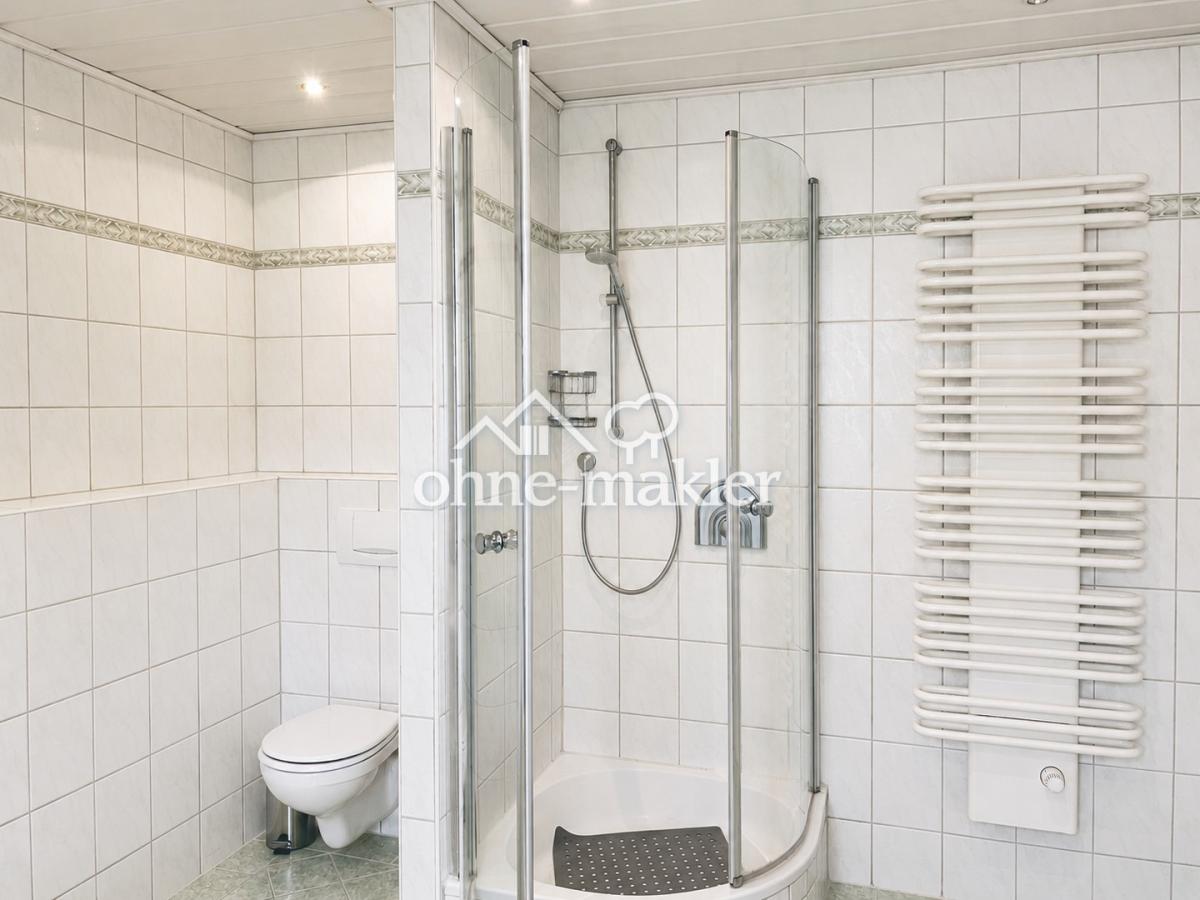 Elternbad mit Dusche