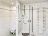 Elternbad mit Dusche