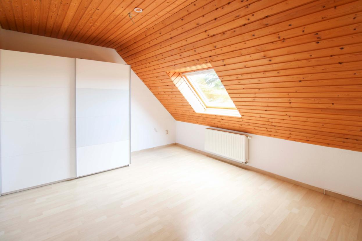 Schlafzimmer DG
