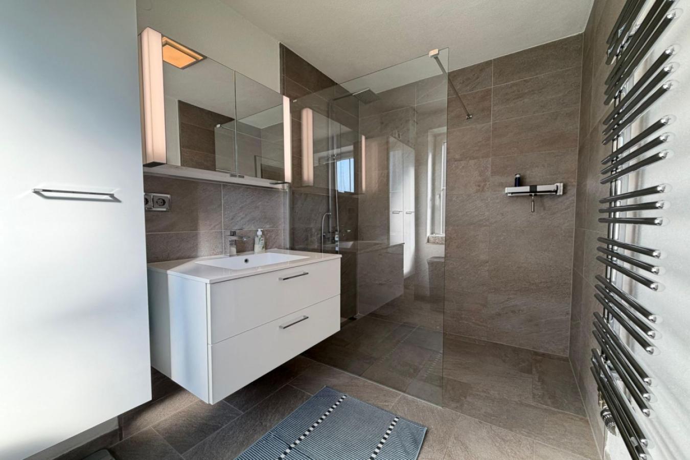 EG Bad mit Dusche