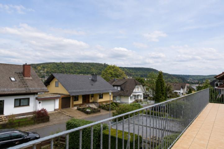 V739-2414 - 02