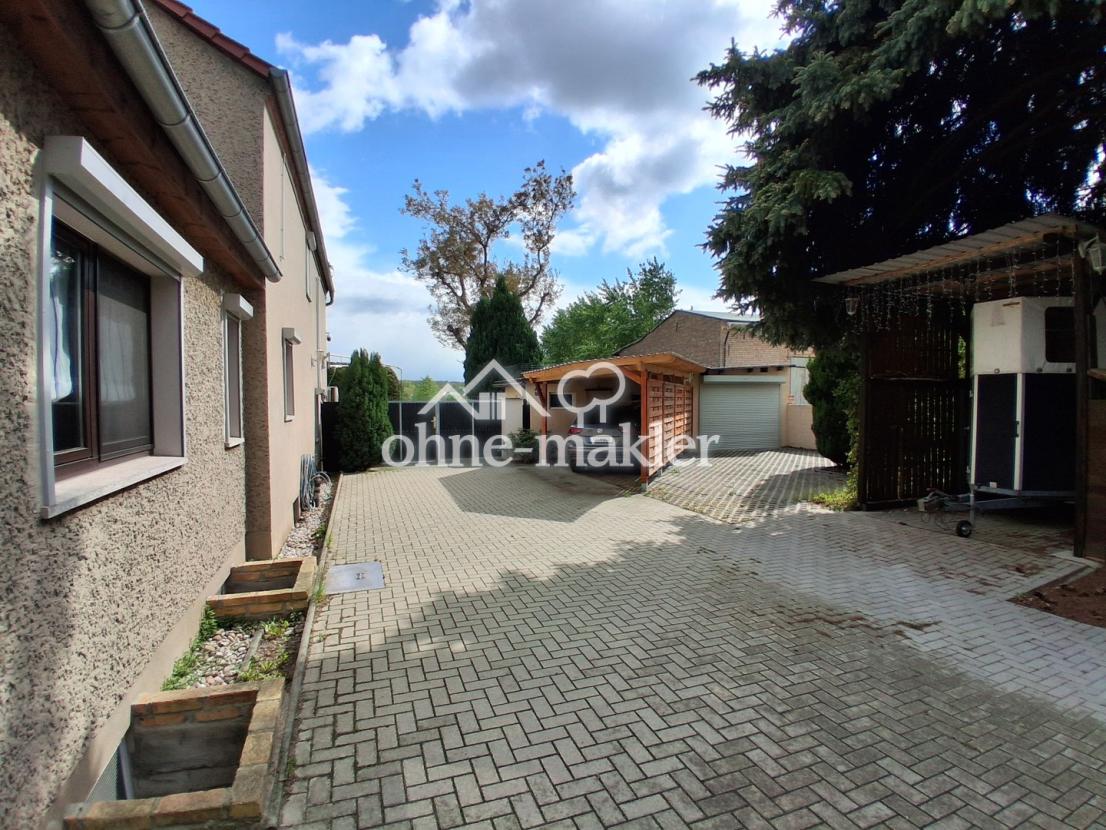 Carports, Garage, Hof