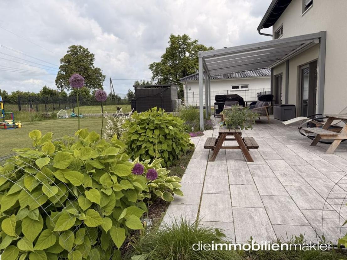 Ansicht Terrasse/Beete