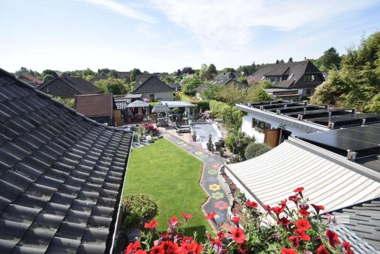 27 Blick in den Garten
