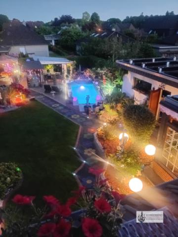 Garten bei Nacht
