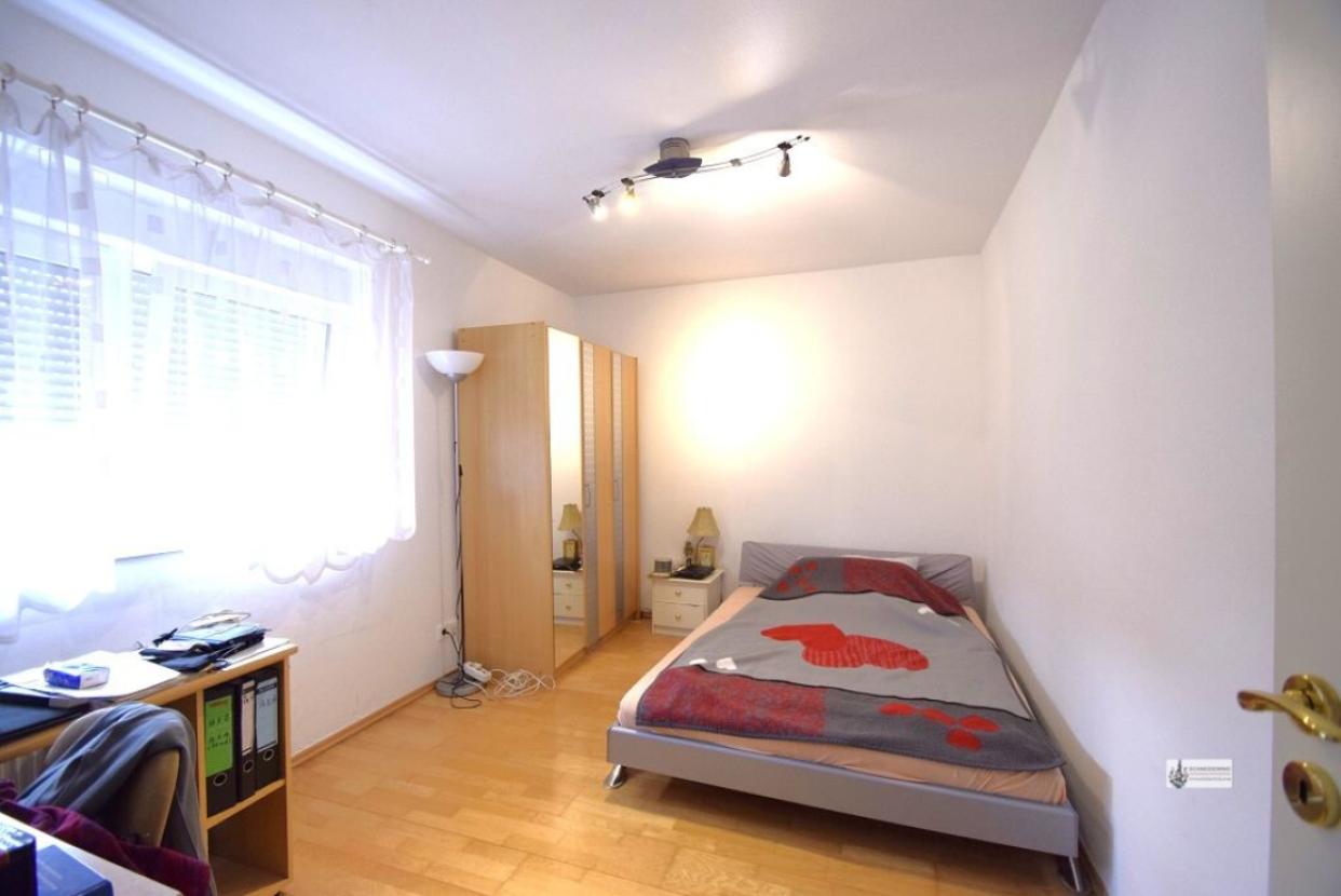 k-Schlafzimmer im EG