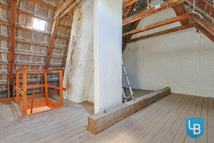 Spitzboden für Stauraum